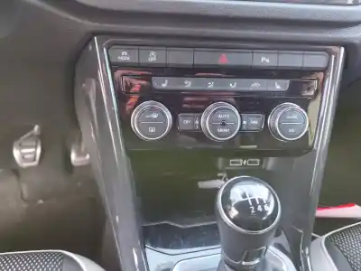 Veicolo di demolizione volkswagen t-roc (a11, d11) 1.5 tsi dell'anno 2018 alimentato dada,dpca,dxdb