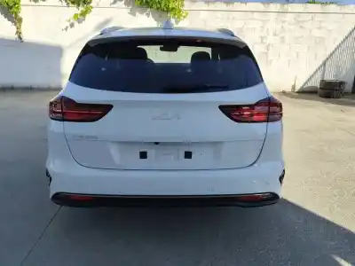 Veicolo di demolizione kia ceed tourer (cd) 1.0 t-gdi dell'anno 2025 alimentato g3lc,g3le