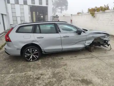 Scrapping Vehicle volvo v60 ii (225) b4 mild-hybrid of the year 2025 powered b 420 t5,b 420 t6