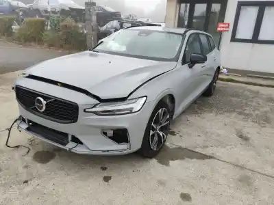 Scrapping Vehicle volvo v60 ii (225) b4 mild-hybrid of the year 2025 powered b 420 t5,b 420 t6