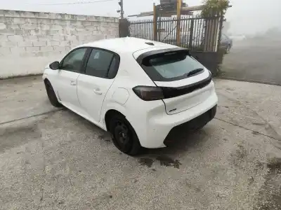 Vehículo de desguace PEUGEOT 208 II (UB_, UP_, UW_, UJ_)  del año 2024 con motor HMG (EB2FAMD),HMH (EB2FAD)