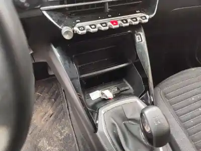 Здавання транспортного засобу peugeot 208 ii (ub_, up_, uw_, uj_) 1.2 puretech 75 року 2024 потужний hmg (eb2famd),hmh (eb2fad)