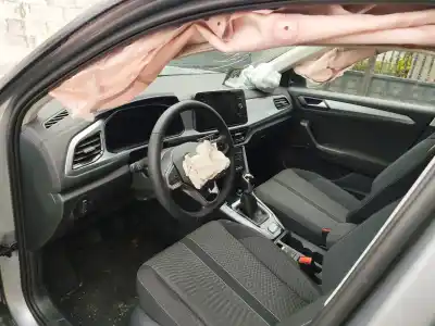 Veículo de Sucata volkswagen t-roc (a11, d11) 1.0 tsi do ano 2024 alimentado dlaa