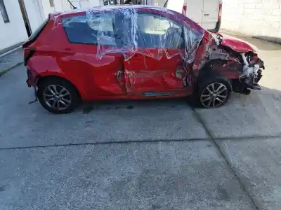 Veículo de Sucata toyota yaris (_p13_) 1.0 (ksp130_) do ano 2016 alimentado 1kr-fe