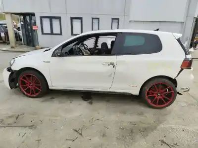 Veículo de Sucata volkswagen golf vi (5k1) 2.0 gti do ano 2010 alimentado cczb