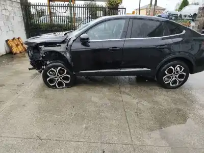 Veículo de Sucata renault arkana i (lcm_, ldn_) 1.6 e-tech 145 (ldmu) do ano 2023 alimentado h4m 632