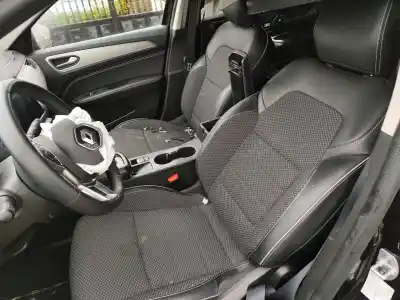 Veículo de Sucata renault arkana i (lcm_, ldn_) 1.6 e-tech 145 (ldmu) do ano 2023 alimentado h4m 632