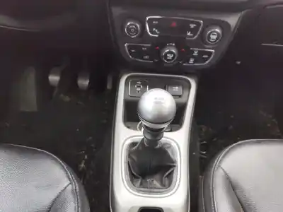 Veículo de Sucata jeep compass (mp, m6, mv, m7) 1.4 multiair do ano 2018 alimentado 552 63 624,eaq