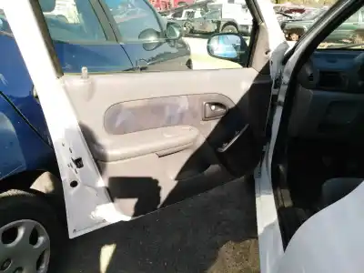 Здавання транспортного засобу renault clio ii (bb_, cb_) 1.2 (bb0a, bb0f, bb10, bb1k, bb28, bb2d, bb2h, cb0a,... року 2000 потужний d7f 710,d7f 720,d7f 722,d7f 726,d7f 744,d7f 746,d7