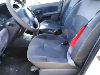 Здавання транспортного засобу renault clio ii (bb_, cb_) 1.2 (bb0a, bb0f, bb10, bb1k, bb28, bb2d, bb2h, cb0a,... року 2000 потужний d7f 710,d7f 720,d7f 722,d7f 726,d7f 744,d7f 746,d7