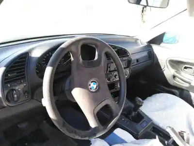 Veículo de Sucata bmw serie 3 berlina (e36) 318i do ano 1991 alimentado m40 b18 (184e1)