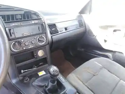 Veículo de Sucata bmw serie 3 berlina (e36) 318i do ano 1991 alimentado m40 b18 (184e1)