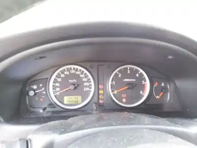 Veículo de Sucata nissan almera ii hatchback (n16) 2.2 dci do ano 2006 alimentado yd22ddt