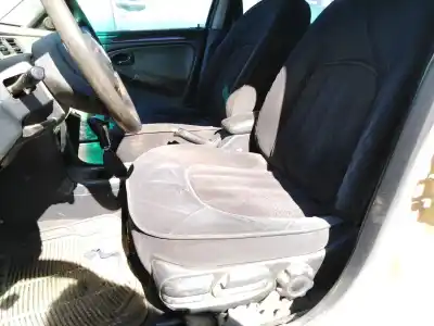 Veículo de Sucata rover 45 i fastback (rt) 1.6 do ano 2004 alimentado 16k4f