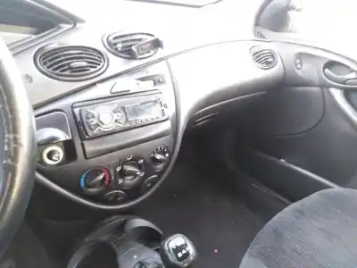 Veículo de Sucata ford focus i turnier (dnw) 1.8 turbo di / tddi do ano 1999 alimentado c9da