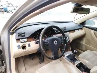 Veículo de Sucata volkswagen passat berlina (3c2) 2.0 tdi do ano 2006 alimentado bkp