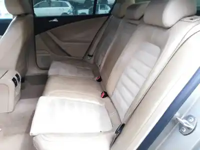 Veículo de Sucata volkswagen passat berlina (3c2) 2.0 tdi do ano 2006 alimentado bkp