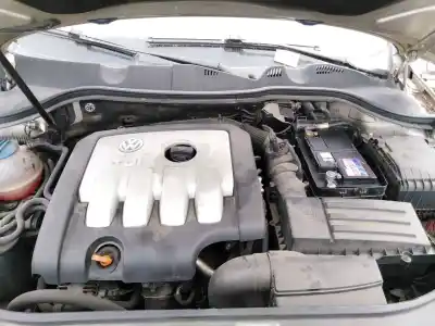 Veículo de Sucata volkswagen passat berlina (3c2) 2.0 tdi do ano 2006 alimentado bkp