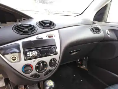 Scrapping Vehicle ford focus i (daw, dbw) 1.8 turbo di / tddi of the year 1998 powered f9da
