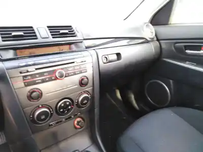 Здавання транспортного засобу mazda 3 (bk) 1.6 di turbo року 2006 потужний y601 y603 y605 y642