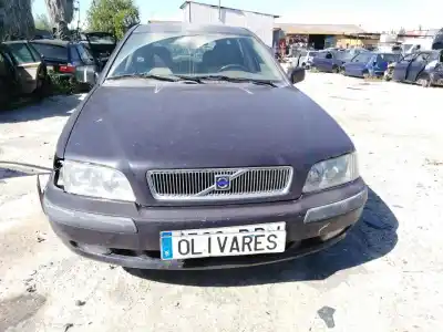 Scrapping Vehicle VOLVO V40 RANCHERA FAMILIAR (645) 1.6 of the year 2000 powered B 4164 S2