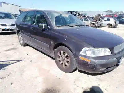 Здавання транспортного засобу volvo v40 ranchera familiar (645) 1.6 року 2000 потужний b 4164 s2