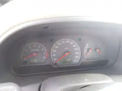 Здавання транспортного засобу volvo v40 ranchera familiar (645) 1.6 року 2000 потужний b 4164 s2