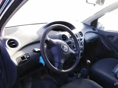 Veicolo di demolizione toyota yaris (_p1_) 1.0 (scp10_) dell'anno 2003 alimentato 1sz-fe