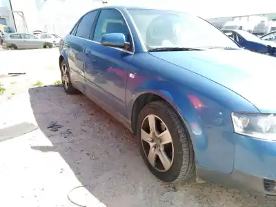 Vehículo de desguace audi a4 berlina (8e) * del año 2003 con motor awa