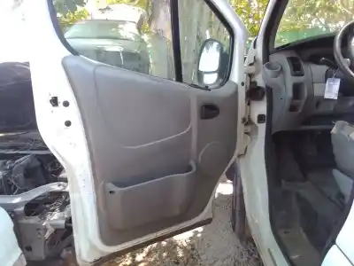 Veículo de Sucata renault trafic combi (ab 4.01) 1.9 diesel do ano 2006 alimentado f9q760