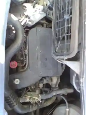 Veículo de Sucata renault trafic combi (ab 4.01) 1.9 diesel do ano 2006 alimentado f9q760