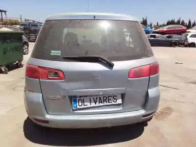 Veículo de Sucata mazda 2 berlina (dy) * do ano 2005 alimentado f6ja