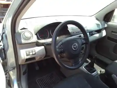Veículo de Sucata mazda 2 berlina (dy) * do ano 2005 alimentado f6ja