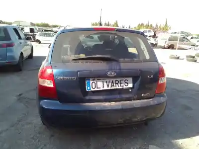 Scrapping Vehicle kia cerato i fastback (ld) 1.5 crdi of the year 2006 powered d4fa