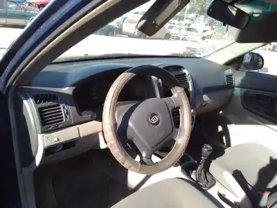 Scrapping Vehicle kia cerato i fastback (ld) 1.5 crdi of the year 2006 powered d4fa