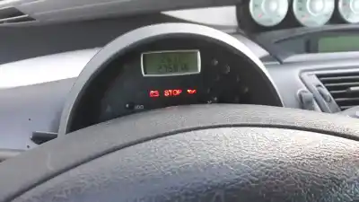 Veicolo di demolizione citroen c8 2.0 hdi fap cat dell'anno 2003 alimentato rht