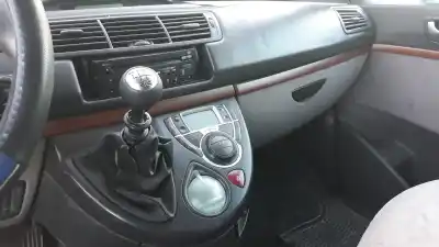 Veicolo di demolizione citroen c8 2.0 hdi fap cat dell'anno 2003 alimentato rht