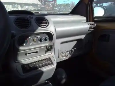 Verschrottungsfahrzeug renault                                            twingo i (c06_)                                                                                                                                                                                                                                            1.2 (c066, c068)                                                                                                                                                                                                                                           des jahres 1997 angetrieben d7f 700,d7f 701,d7f 702,d7f 703,d7f 704