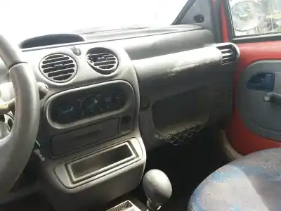 Veículo de Sucata renault twingo (co6) 1.2 do ano 1993 alimentado c3g