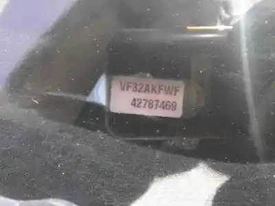 Veículo de Sucata peugeot 206 berlina e-music do ano 2002 alimentado kfw