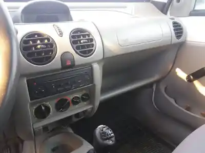 Здавання транспортного засобу renault kangoo 4x4 authentique (kc0s/v) року 2003 потужний  Здавання транспортного засобу renault kangoo 4x4 authentique (kc0s/v) року 2003 потужний