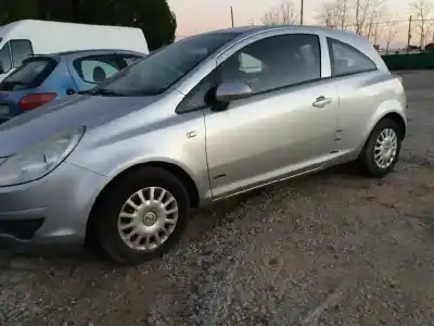 Здавання транспортного засобу opel corsa d color edition 120 cv / 88 kw року 2006 потужний 