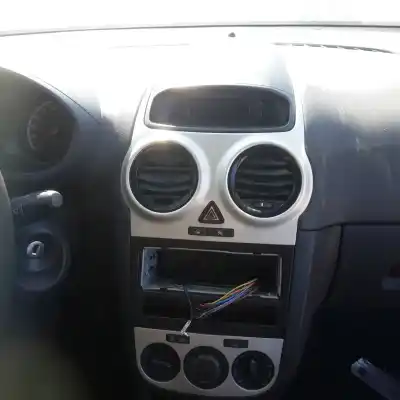Здавання транспортного засобу opel corsa d color edition 120 cv / 88 kw року 2006 потужний 