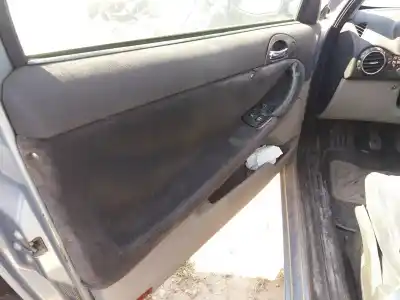 Sloopvoertuig alfa romeo 147 (190) 1.9 jtd distinctive van het jaar 2002 aangedreven 937a2000