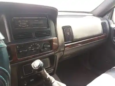 Veículo de Sucata jeep cherokee (xj) 2.5 turbodiesel do ano 1998 alimentado d m52