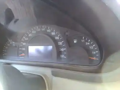 Sloopvoertuig mercedes-benz clase c (w203) berlina * van het jaar 2021 aangedreven 611962