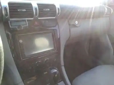 Sloopvoertuig mercedes-benz clase c (w203) berlina * van het jaar 2021 aangedreven 611962