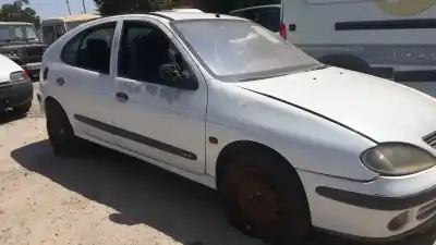 Scrapping Vehicle renault megane i (ba0/1_) 1.9 dti (ba1u) of the year 2002 powered f9q 744