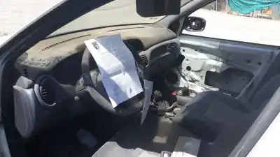 Scrapping Vehicle renault megane i (ba0/1_) 1.9 dti (ba1u) of the year 2002 powered f9q 744