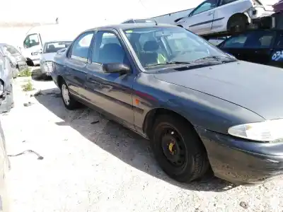 Sloopvoertuig ford mondeo i sedán (gbp) 1.8 td van het jaar 1993 aangedreven rfm